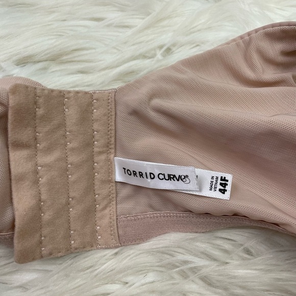 Torrid Curve 360 Back Smoothing Lightly Lined Full Coverage Bra Nude Size 44F - Picture 5 of 6